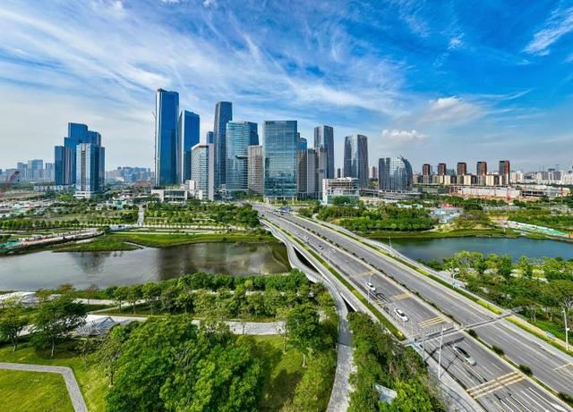 前海十年,非凡蝶变