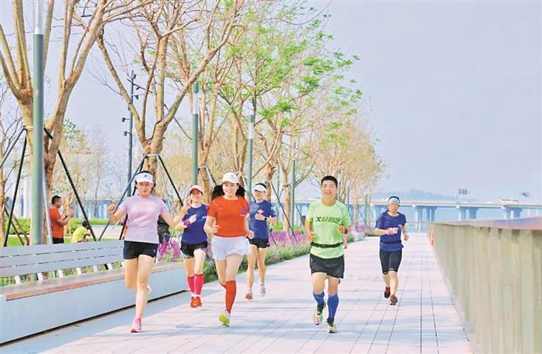 亲海休闲带从摩天轮直通前海