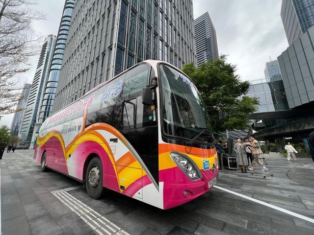 每早8点30分启程!前海往返香港跨境巴士发车
