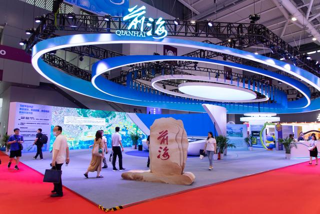 前海携多家企业集中亮相文博会，并同多家企业签订“第十届深圳国际电玩节”参展协议