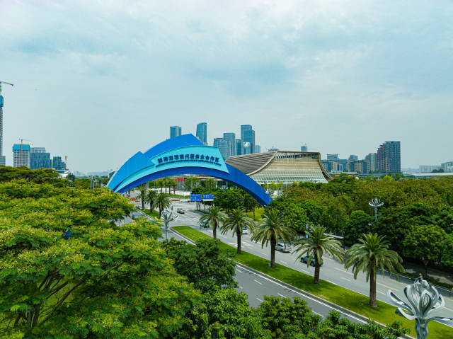 前海，破“垒”